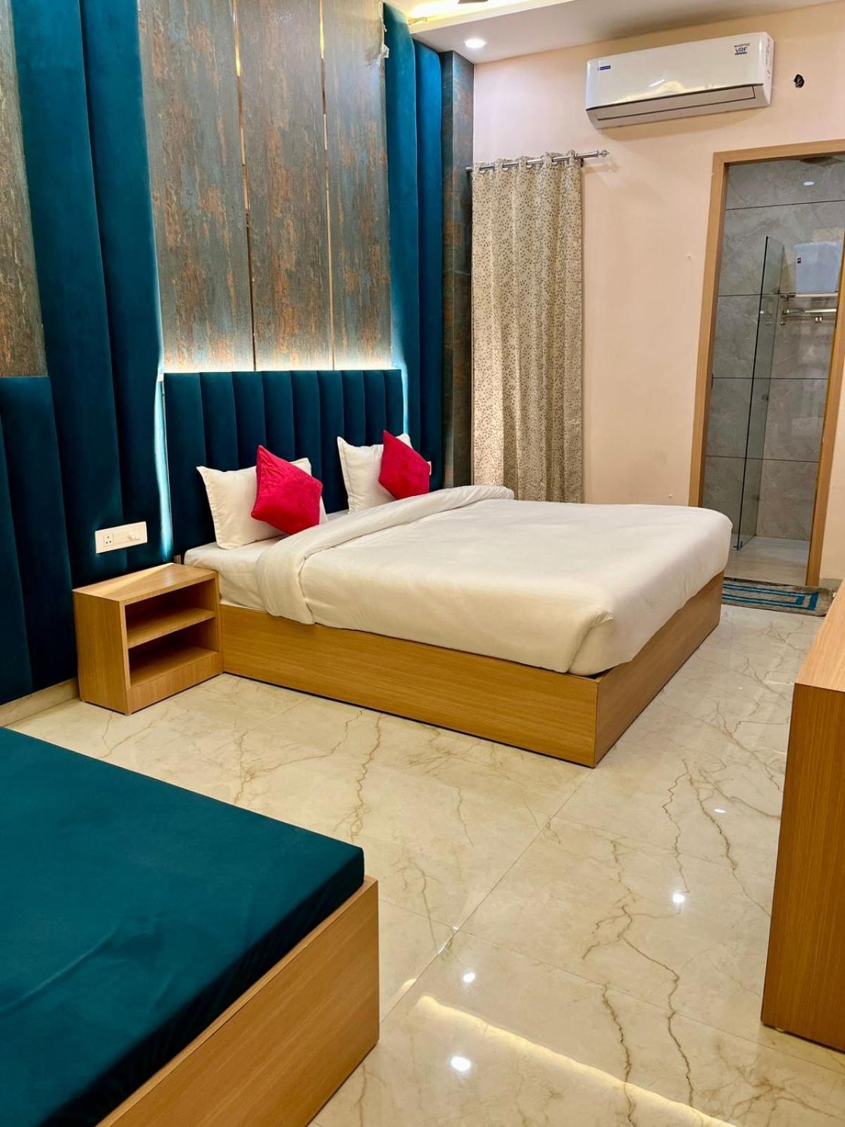 One Earth City Pearl Amritsar Exterior photo